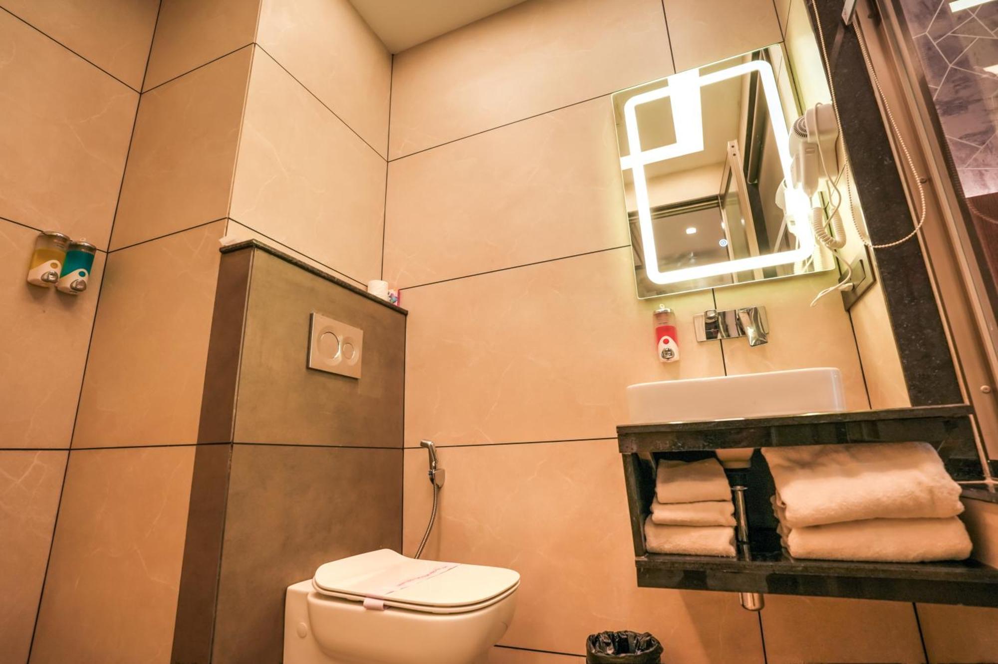 Rj Hotel - Managed By Atithi House Greater Noida Exterior foto