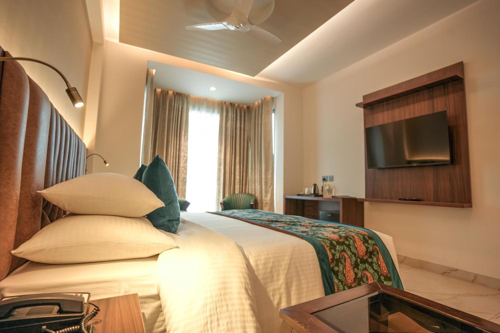Rj Hotel - Managed By Atithi House Greater Noida Exterior foto